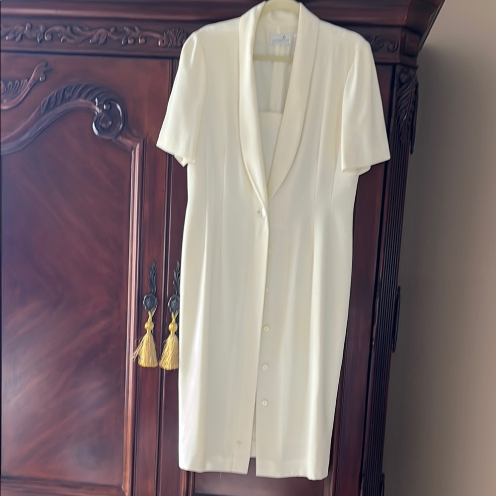 Liz Claiborne Ivory Short Sleeve Dress Fully Lined sz 12